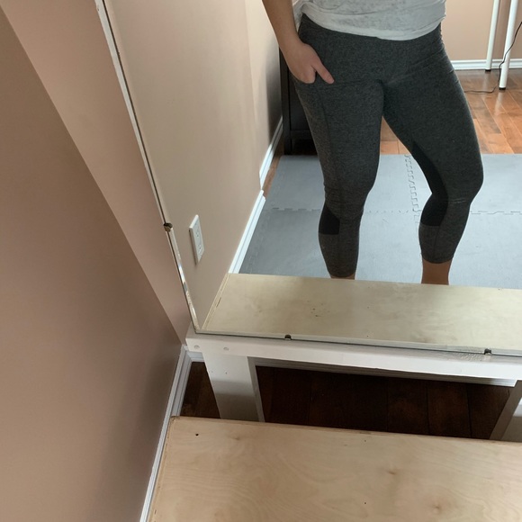 Lululemon crops - Picture 4 of 6